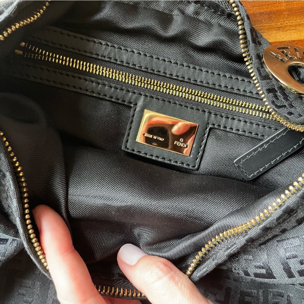 Fendi // vintage Big Tuc Zucchino shoulder bag - Picture 11 of 15